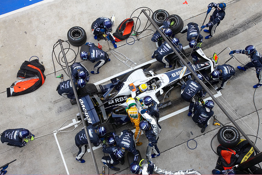 Nico Rosberg stops for a service in lap 29