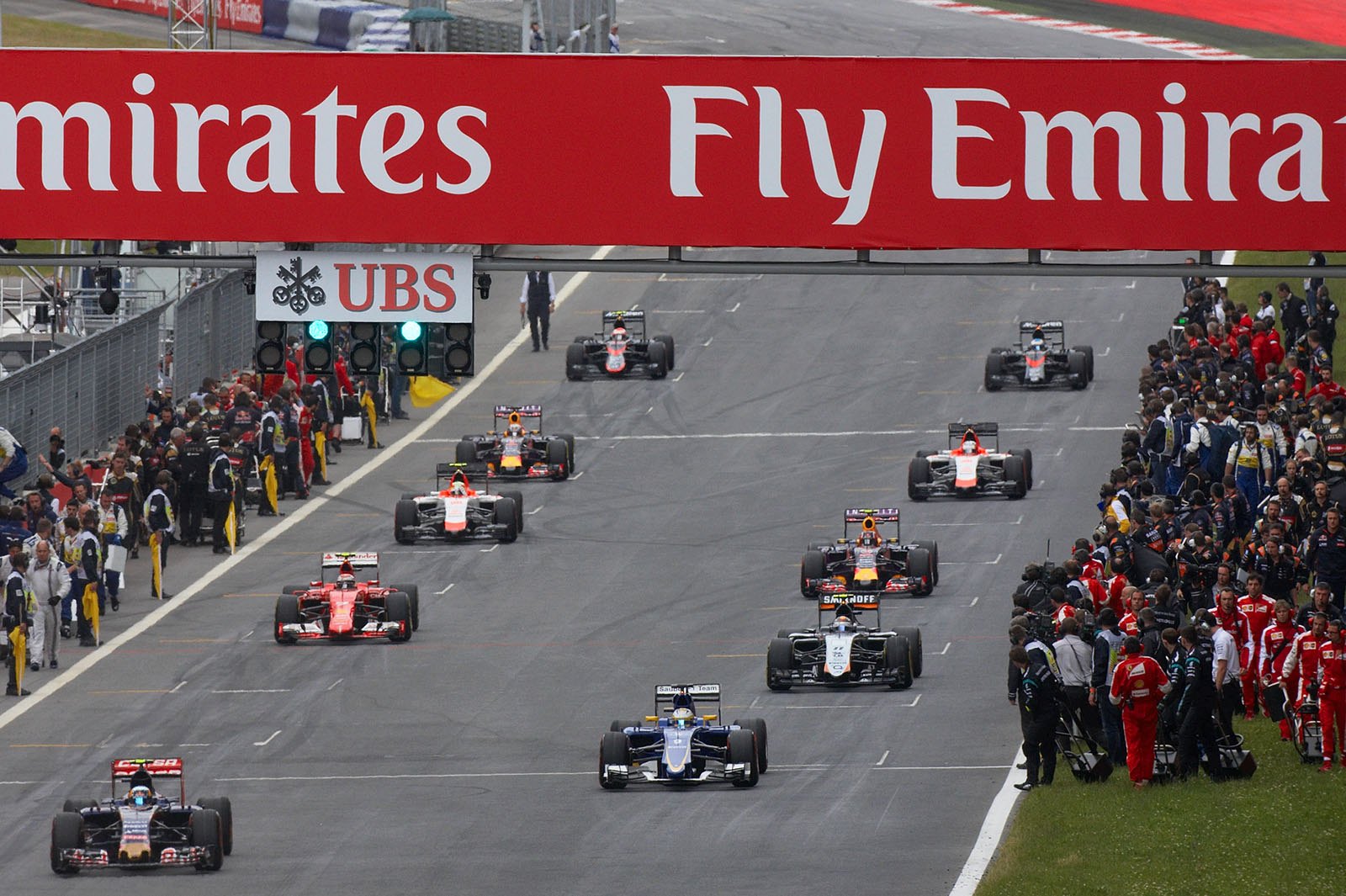 Clear for formation lap, Spielberg, Austrian Grand Prix, 2015