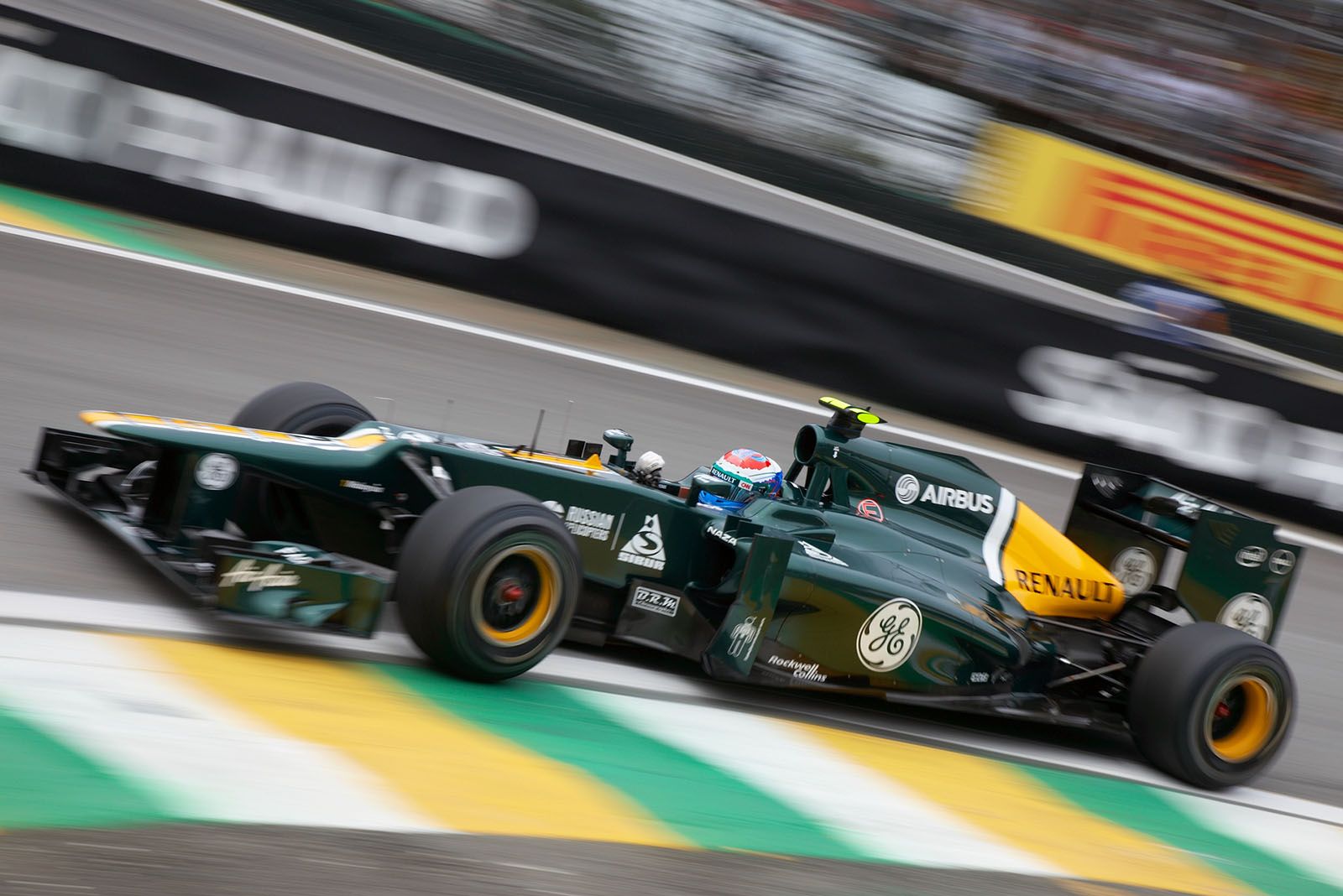 Vitaly Petrov, Caterham