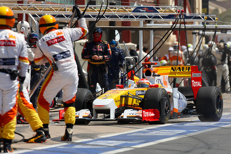 Pit stop of Fernando Alonso, Renault F1