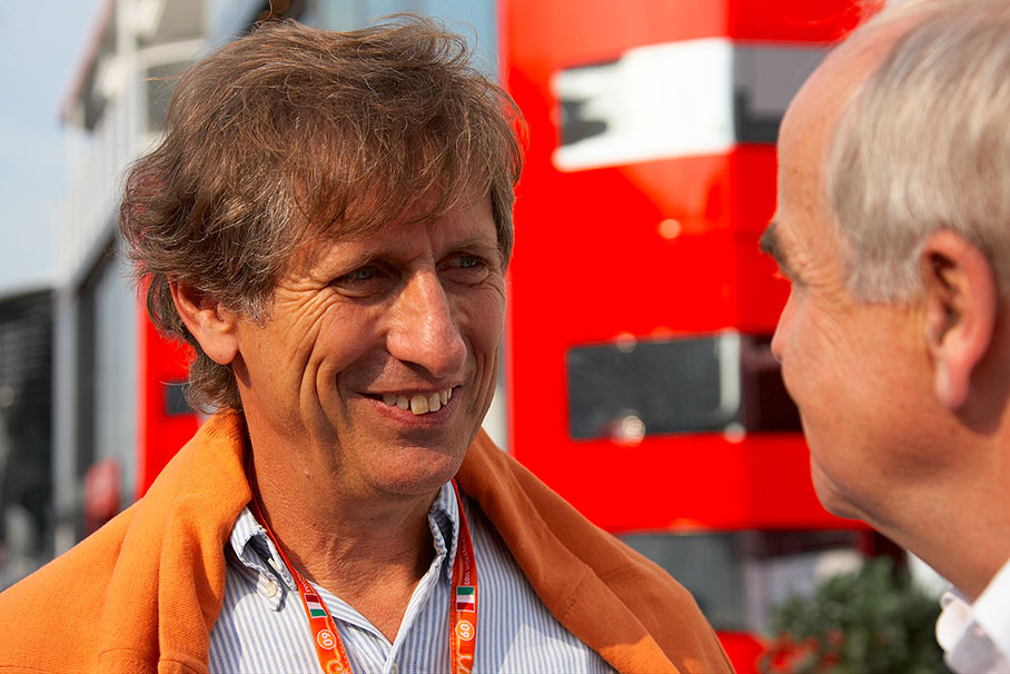 Legendary engineer Mario Illien speaks with caterer Zimmermann