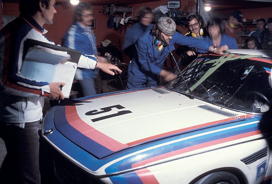 Pitstop at night of the BMW 3.0 CSL #2275997 driven by Dieter Quester (A) and Toine Hezemans (NL)
