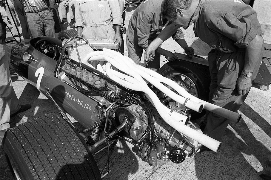 Chris Amon's Ferrari 312 needs fine tuning
