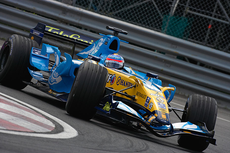 Giancarlo Fisichella in his Renault