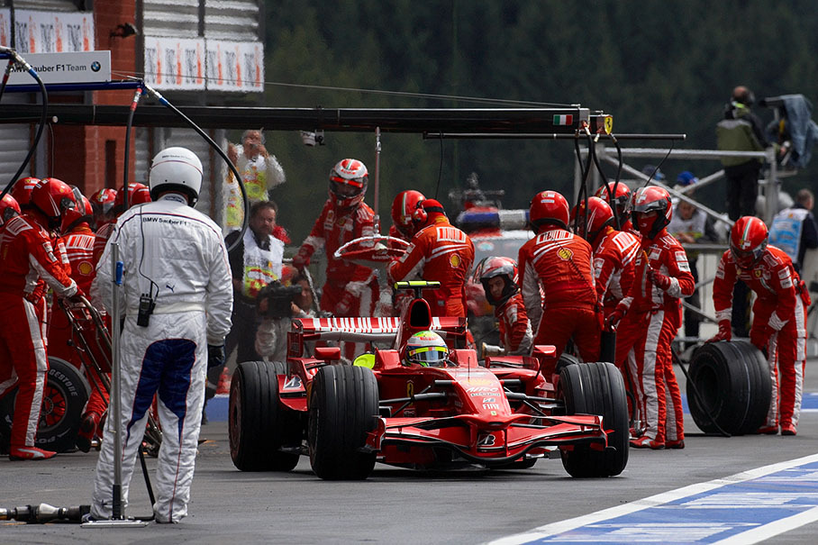 Felipe Massa ends his pit stop