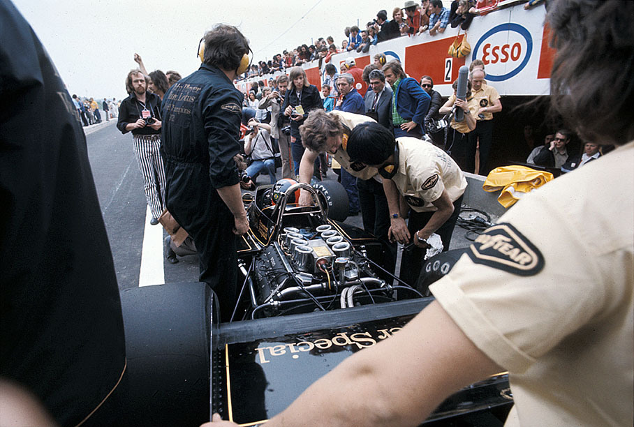 Emerson Fittipaldi sits in the Lotus-Cosworth 72E, Belgian GP Zolder 1973