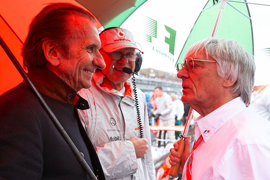 Emerson Fittipaldi with Bernie Ecclestone on the grid