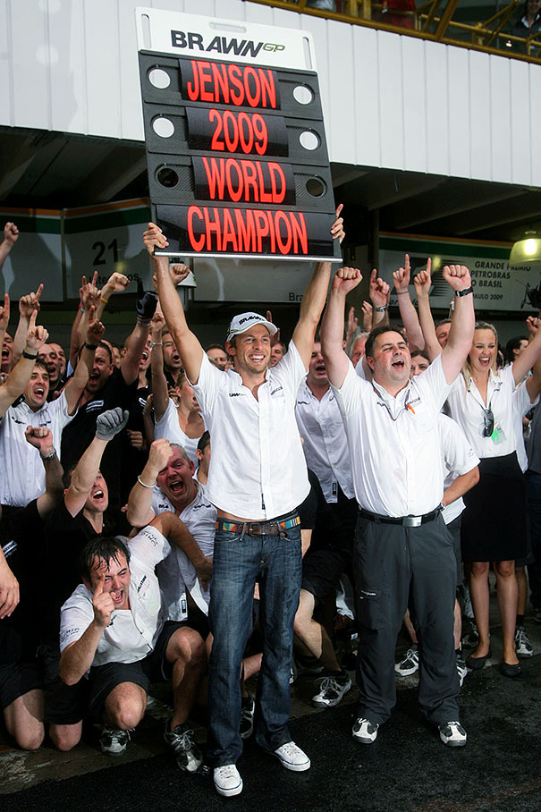 Jenson Button celebrates his drivers world championship title