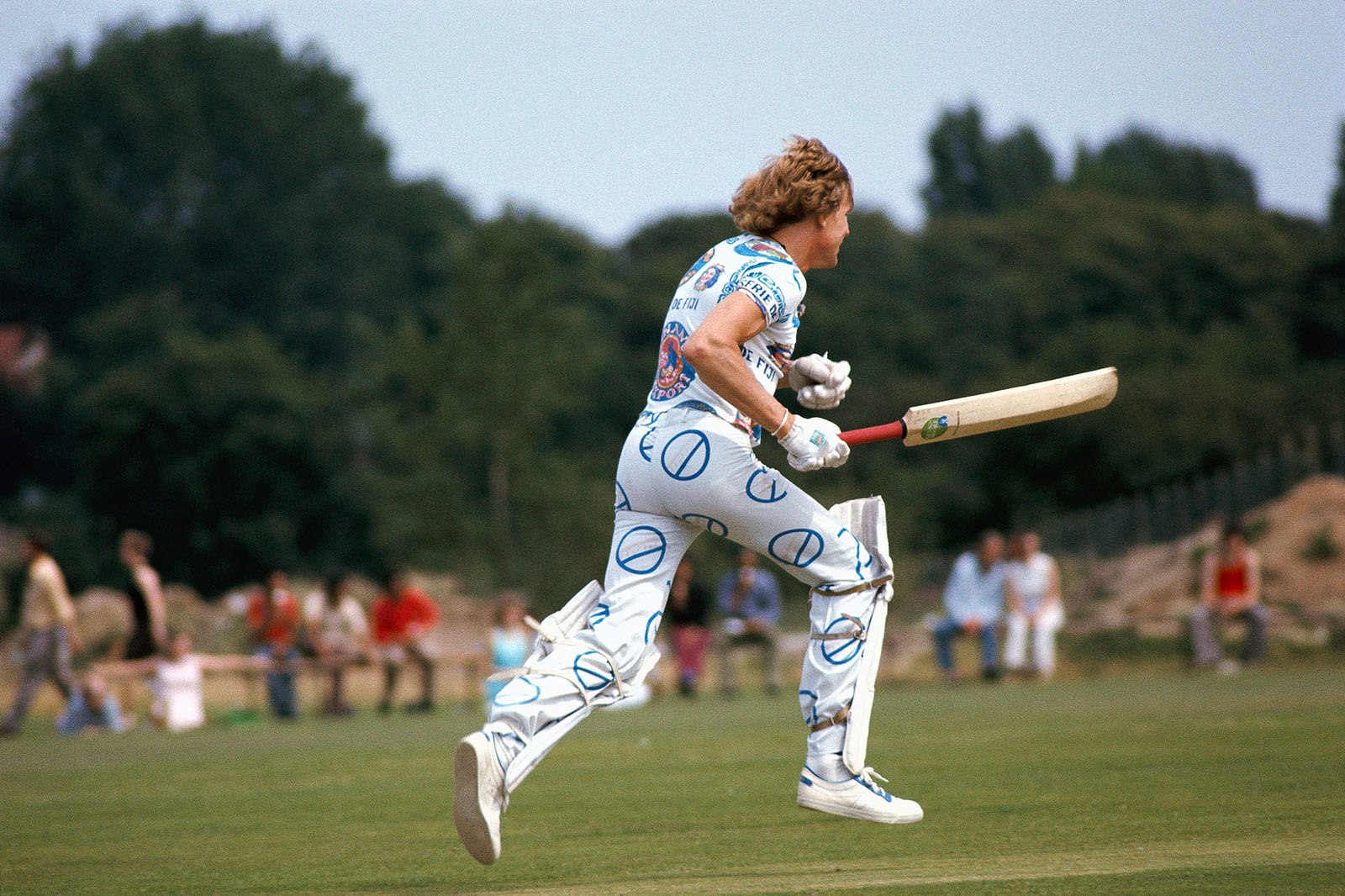 James Hunt plays a cricket match, British GP Brands Hatch 1974