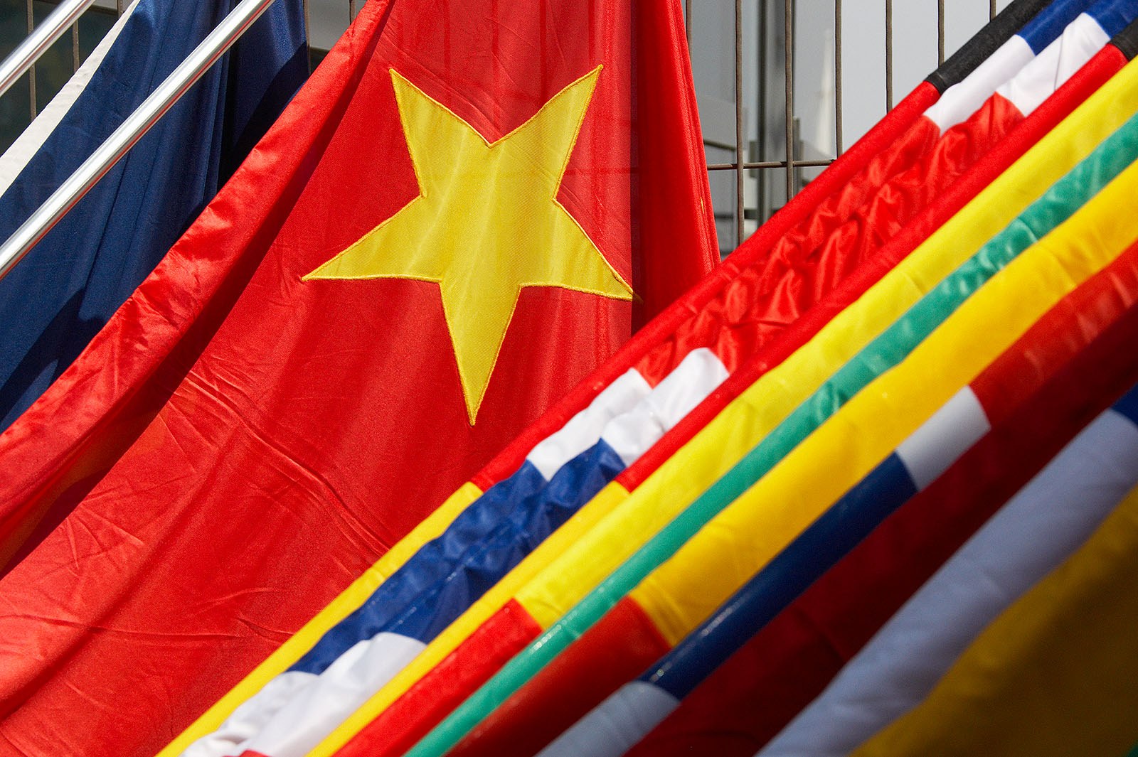 The Chinese national banner amongst other flags