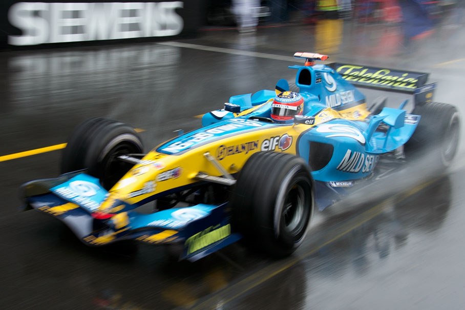 Fernando Alonso at pit lane exit during first qualifying