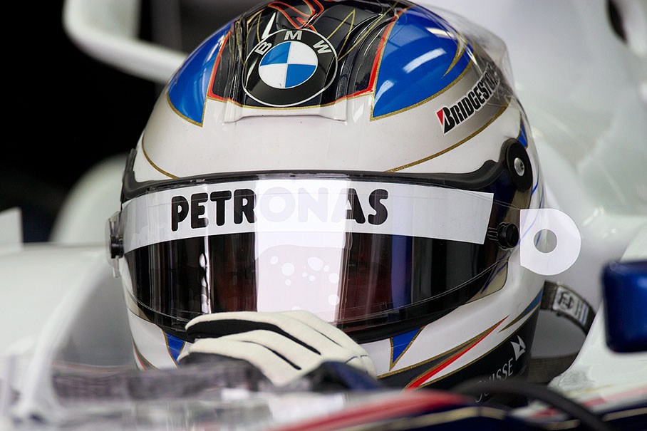 Nick Heidfeld, BMW Sauber, with visor shut
