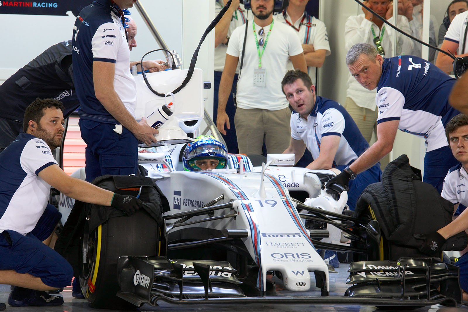 Felipe Massa, Williams-Mercedes, ready to start the qualifying session, Bahrain Grand Prix, 2015