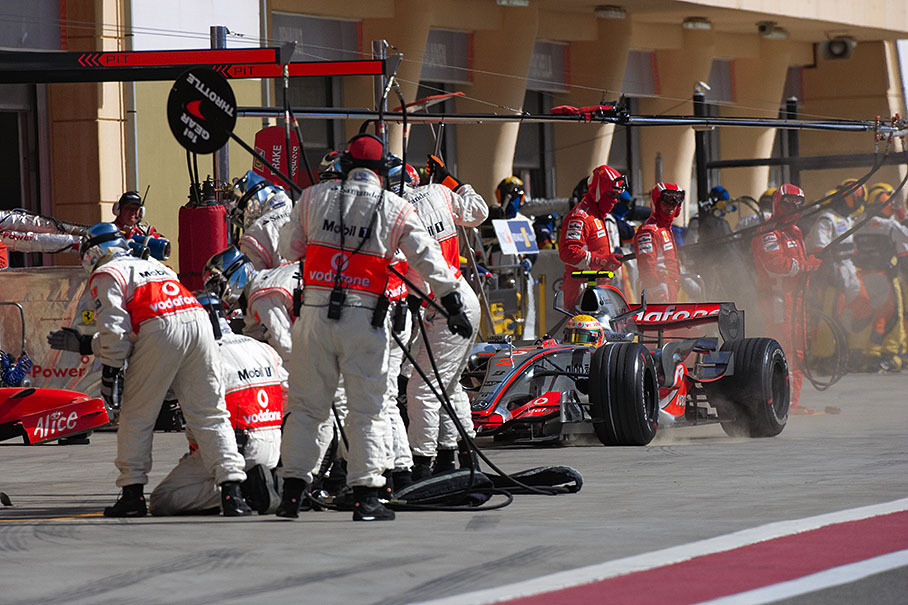 Lewis Hamilton comes to pits