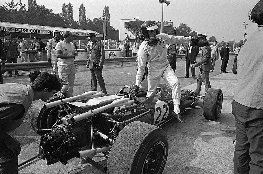 Jim Clark during practice session, Monza 1966