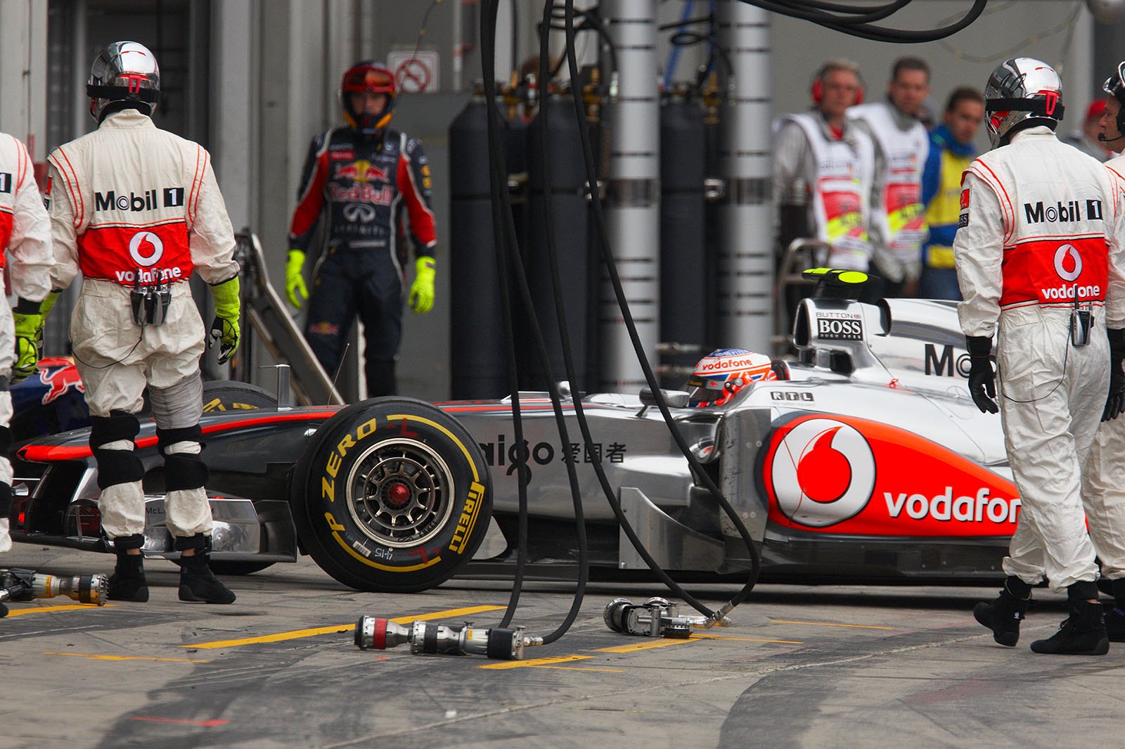 Jenson Button, McLaren Mercedes, retires with hydraulics issues