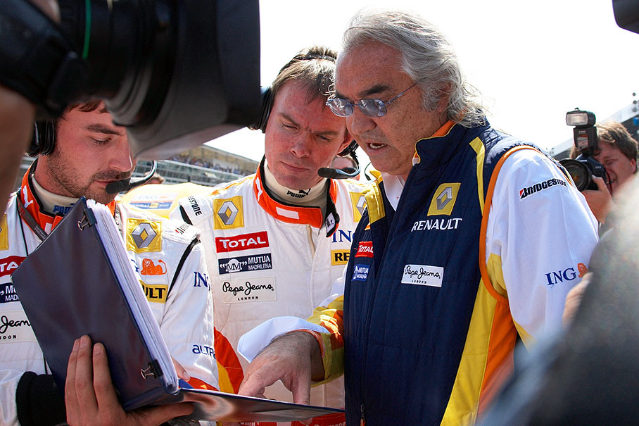 On his last race as Renault F1 team boss, Flavio Briatore explains his strategy to engineer Alan Premane