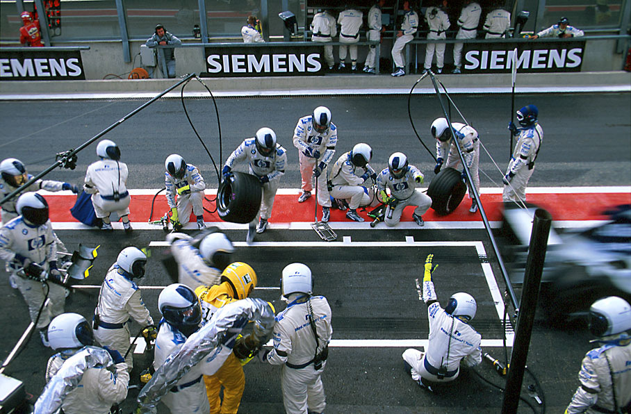 Pit stop of Antoni Pizzonia finished