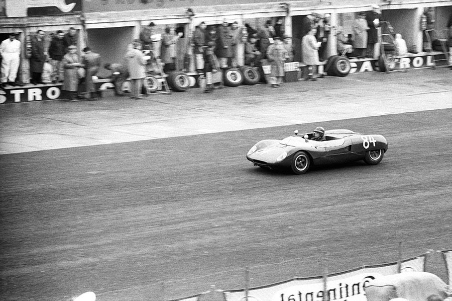 Jim Clark (GB) in a Lotus 23 Ford, entered by Essex Racing Team, retires in an accident after 11 laps of the 1000km race at the Nuerburgring in 1962