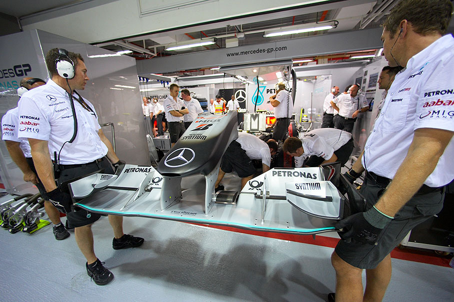 Front wing exchange at Mercedes GP pits