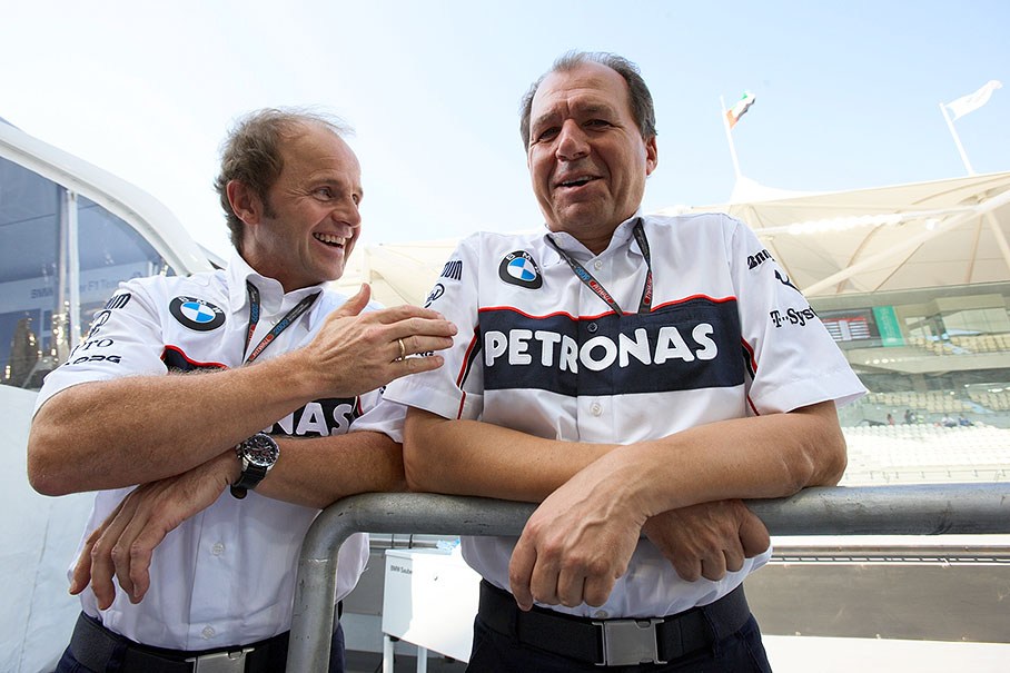 BMW Sauber's physiotherapist Jo Leberer chats with technical director Willy Rampf