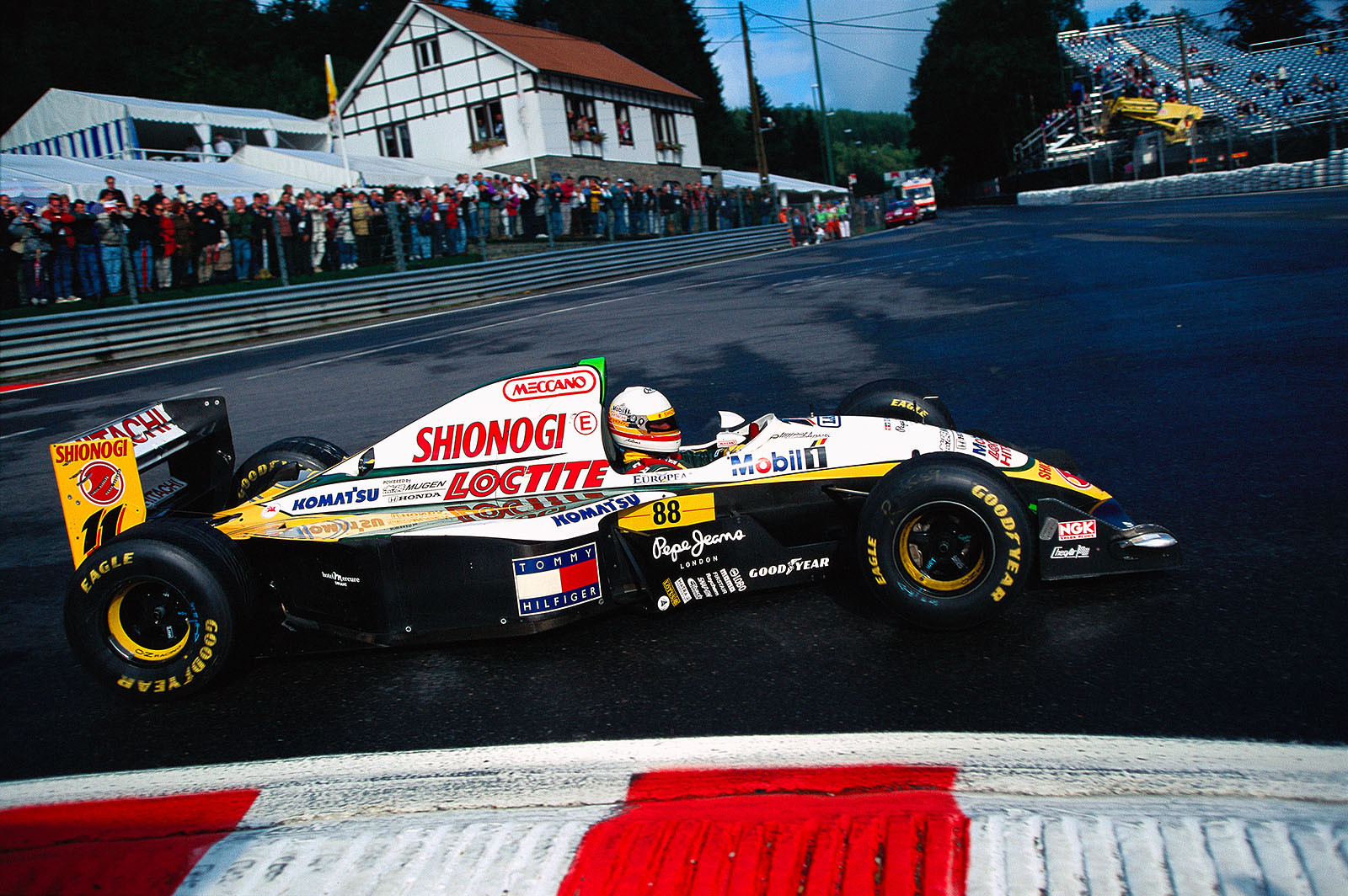 New Lotus pay-driver, Belgian Philippe Adams