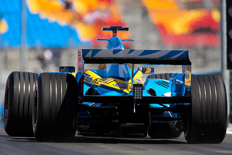 Fernando Alonso exposing his car's rear wing new unique comet tail livery
