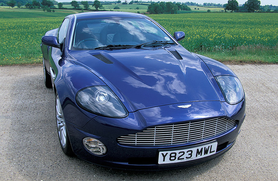 Aston Martin Vanquish, 2001