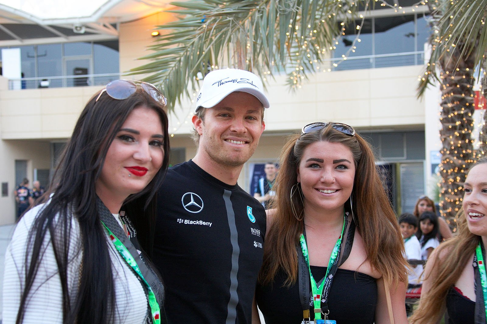 Nico Rosberg with a few paddock guests, Bahrain Grand Prix, 2015