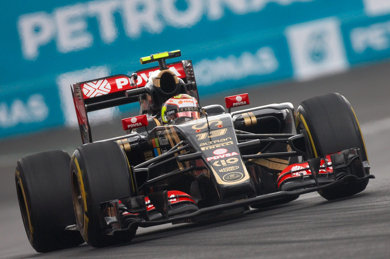 Pastor Maldonado, Lotus-Mercedes