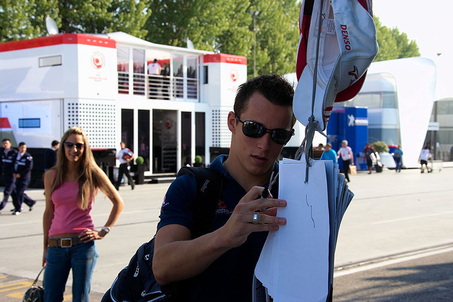 Christian Klien gives autographs