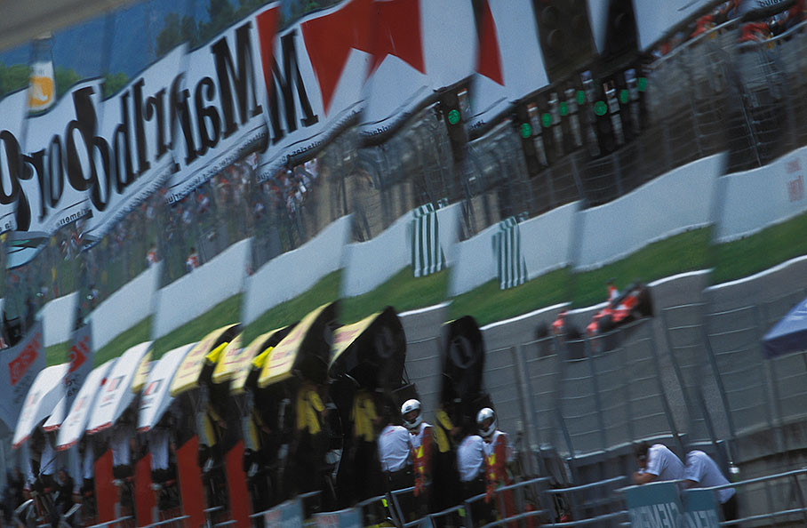 Michael leads to his fourth victory in five races