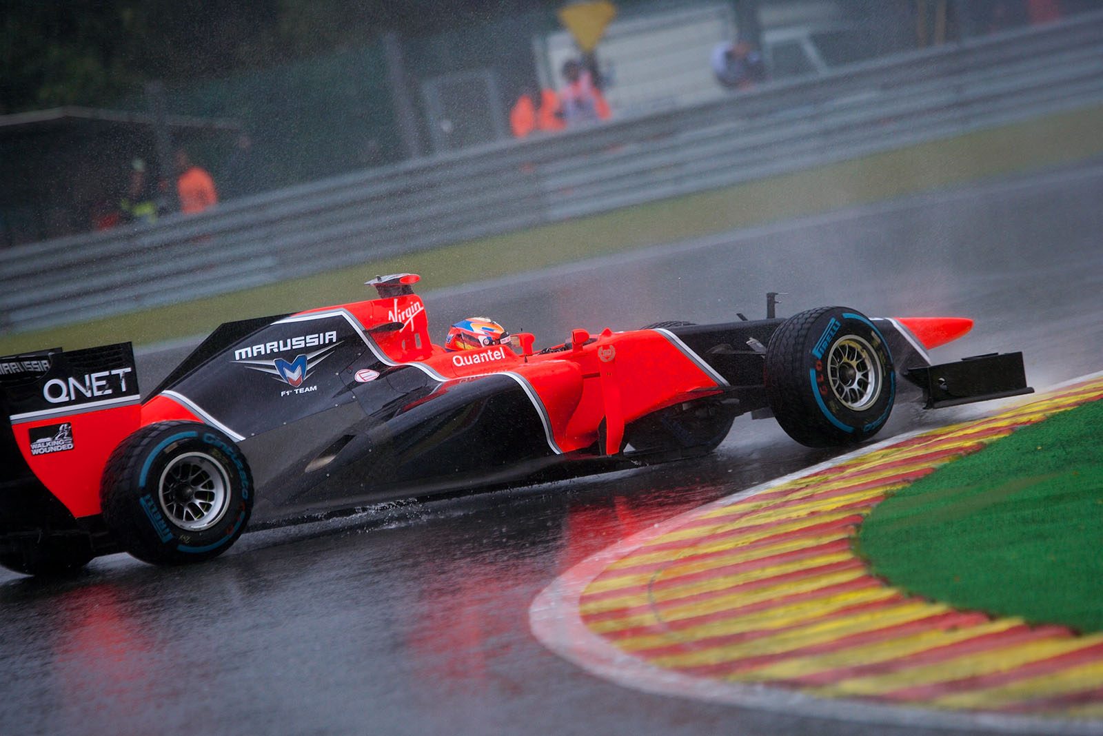 Timo Glock, Virgin Racing, spins in the rain