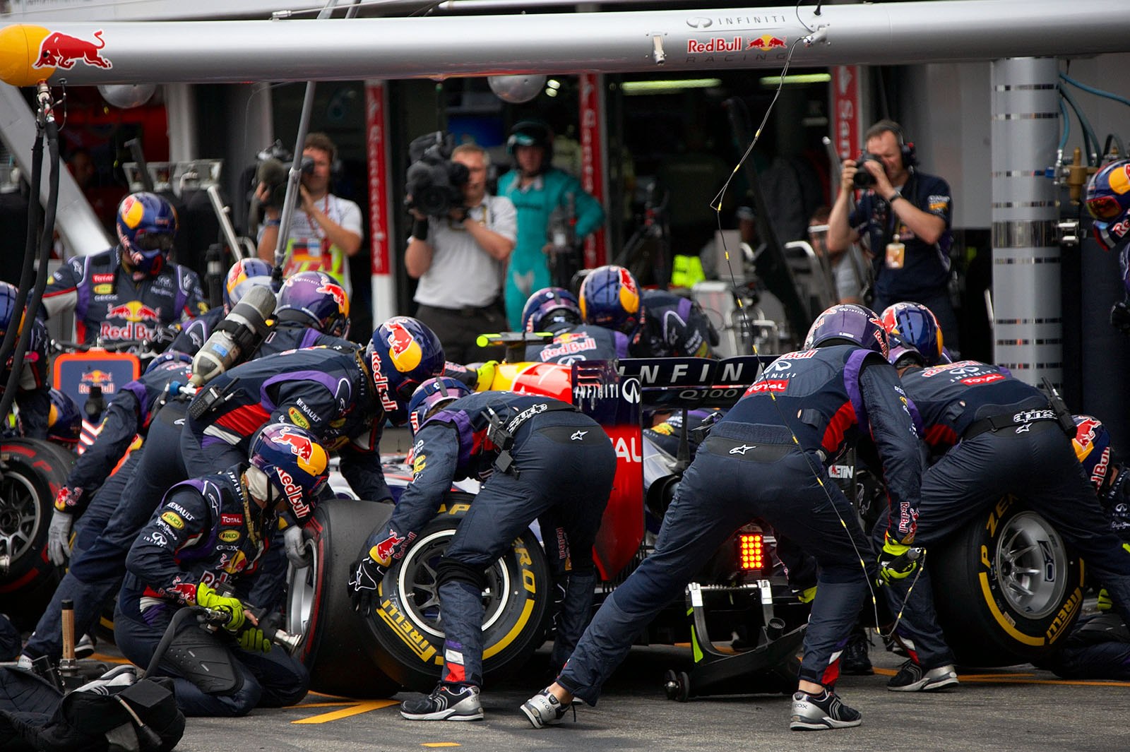 Pit stop for Daniel Ricciardo, Red Bull-Renault, Hockenheim, German Grand Prix, 2014