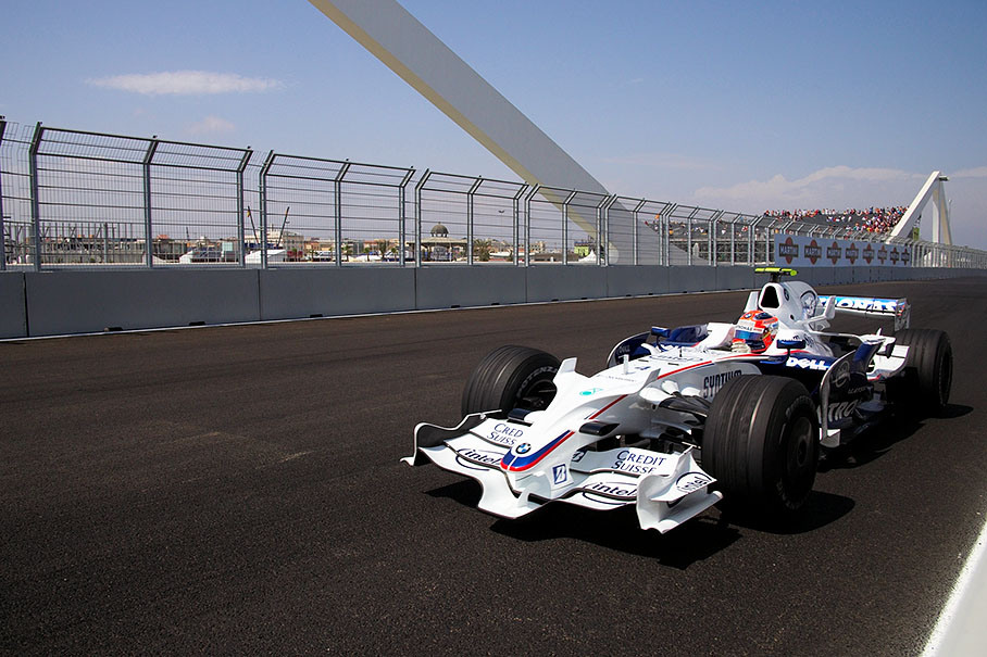 Robert Kubica, BMW Sauber F1, on the bridge