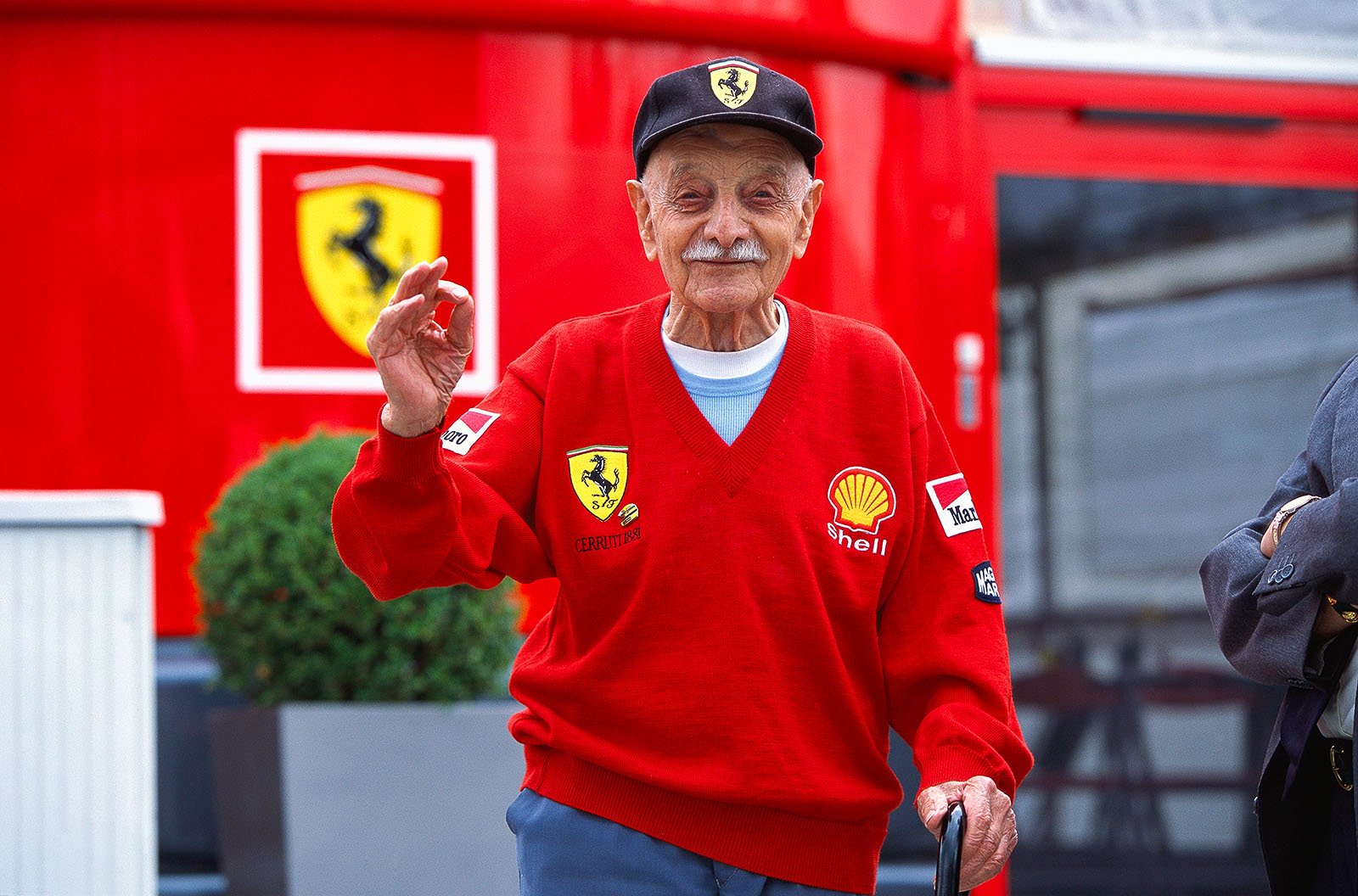 Ferrari fan Silvio Ferri, Italian Grand Prix, Monza, 2001