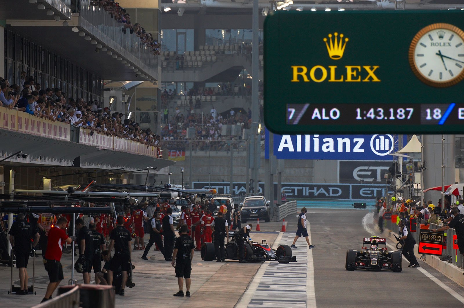 Saturday qualifying session 1, Abu Dhabi Grand Prix, 2015