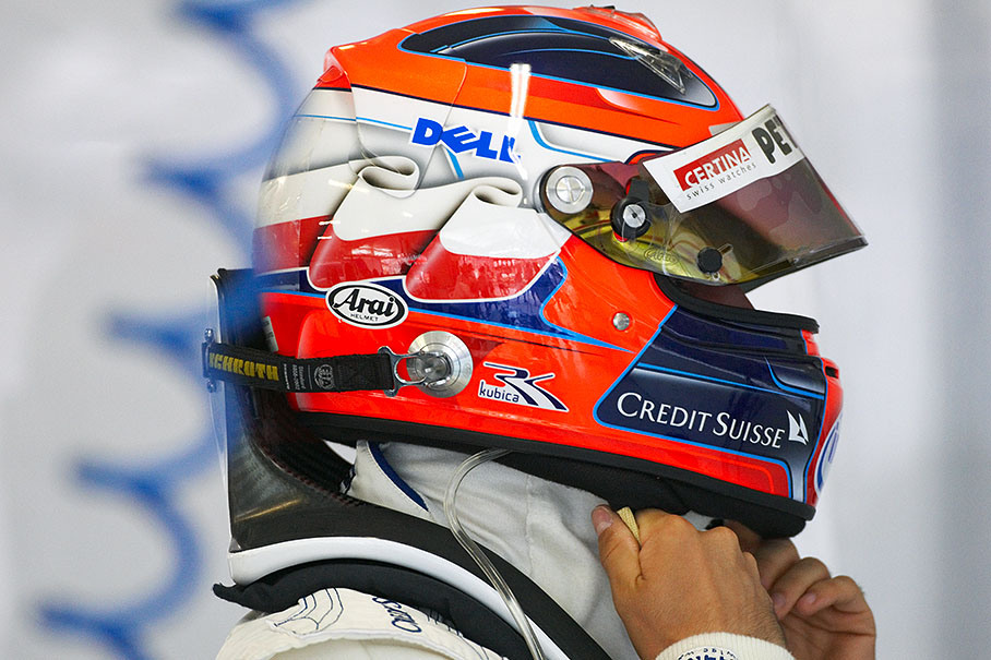 Robert Kubica prepares for practice